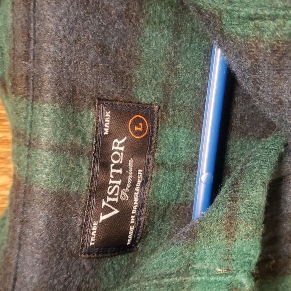 Visitor Flannel Shacket (L) - Picture 4 of 8
